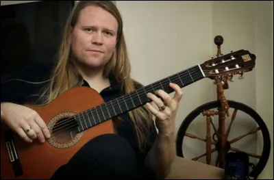 Complétez : 
"Í nótt fraus á..."