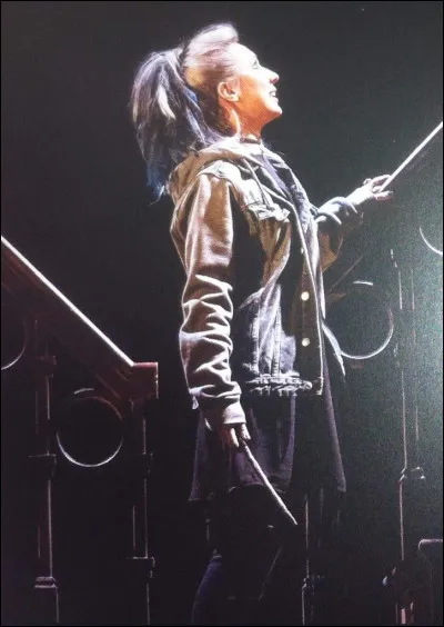 En allant au Ministère de la Magie, Delphi, Scorpius et Albus ont dû se déguiser. En qui se déguise Delphi ?