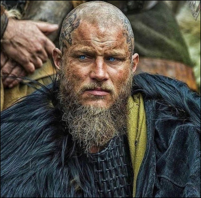 À quel "évènement" Ragnar se fait-il chauve ?
