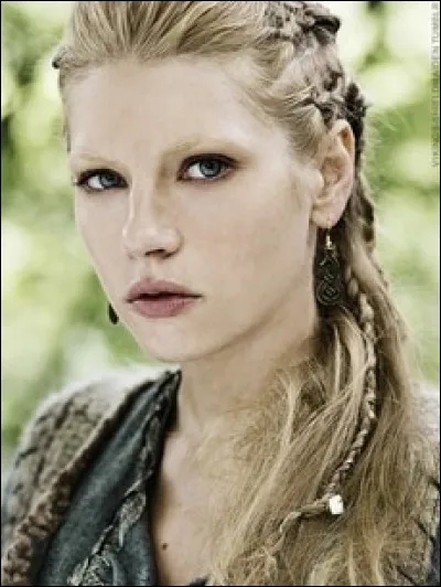 À quel moment Lagertha accouche-t-elle pour la dernière fois ?