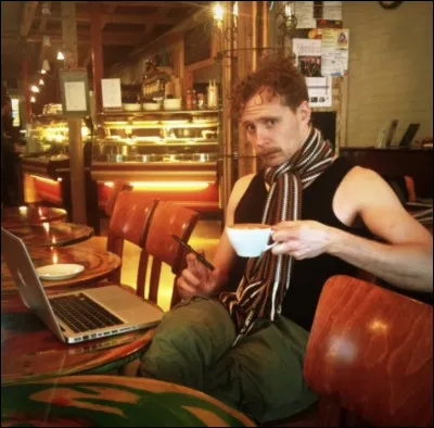 Complétez : 
"Krókna þá menn og..."