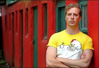 Complétez : 
"Var orðinn mannskaðaveður á..."