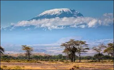 Dans quel pays peut-on voir le Kilimandjaro ?