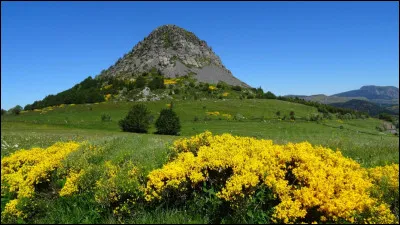 Dans quel pays peut-on voir le mont Gerbier-de-Jonc ?