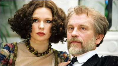 Dans "Klimt", film de Raoul Ruiz, sorti en 2006, quel acteur incarne Gustav Klimt ?