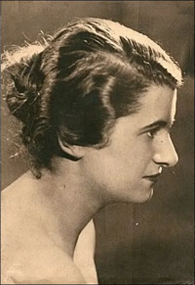 Quelle était la discipline de prédilection d'Hélène Boucher ?