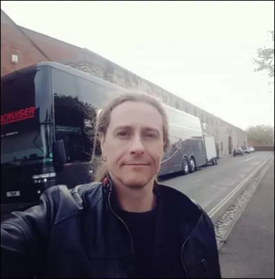 Complétez : 
"Börnin hans..."