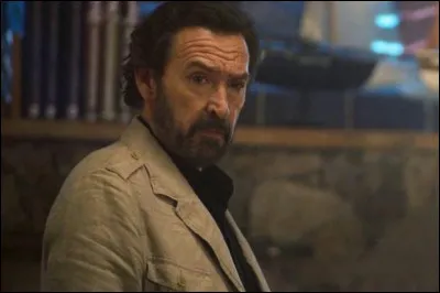 Quelle entreprise César Lazcano dirige-t-il ?