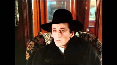 Quel cinéaste réalise "Mahler", film sorti en 1974 sur la fin de la vie de Gustav Mahler ?