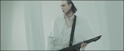 Dans quel clip voit-on Gared Dirge comme ceci ?