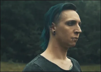 Dans quel clip voit-on Gared Dirge comme ceci ?