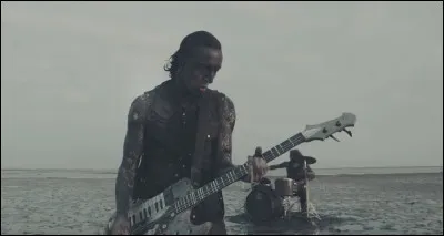 Dans quel clip voit-on Gared Dirge comme ceci ?