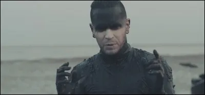 Dans quel clip voit-on Chris Harms comme ceci ?