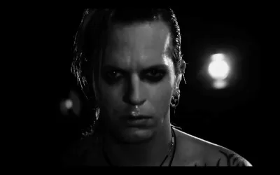 Dans quel clip voit-on Chris Harms comme ceci ?