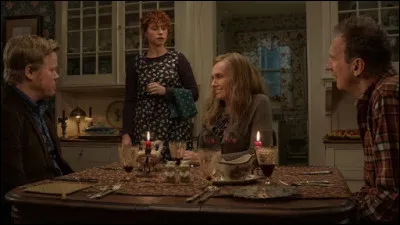 Un film de Charlie Kaufman avec Jessie Buckley, Jesse Plemons, Toni Collette et David Thewlis dans lequel un homme emmène sa copine chez ses parents. Quel est ce film ?