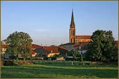Nous sommes dans le Grand-Est, &agrave; Moriville. Village de la Communaut&eacute; d'agglom&eacute;ration d'&Eacute;pinal, il se situe dans le d&eacute;partement ...