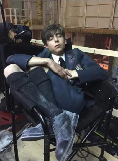 Et comment se nomme l'acteur qui le joue ?