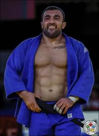Ilías Iliádis est un judoka qui combat pour la Grèce pourtant ce n'est pas son origine.
Quelle est-elle alors ?