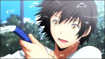 Quel élève tient un restaurant avec ses parents ?