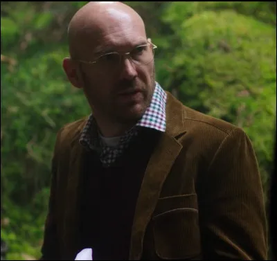 Et ce professeur s'appelle :