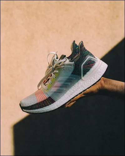 Je trouve ces baskets au magasin mais tu les veux. Je les prends, je vais à la caisse mais tu veux faire une ruse pour les prendre. Quelle est ta ruse ?