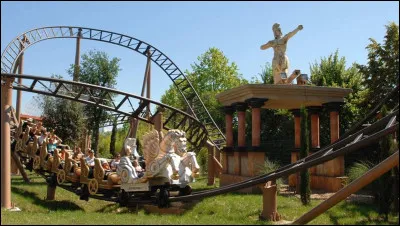 Et pour terminer, comment s'appelle ce grand-huit familial ?