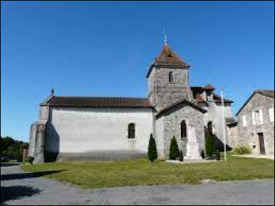 Notre balade commence en Nouvelle-Aquitaine, à Chalais. Anciennement orthographiée Chaleix, cette commune du parc naturel régional Périgord-Limousin se situe dans le département ...