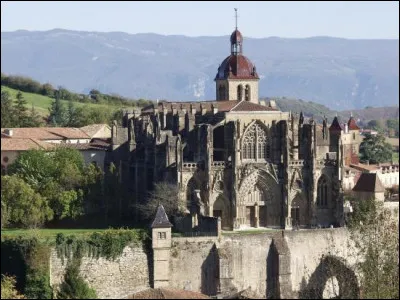 Dans quelle commune de l'Isère se trouve cette magnifique abbaye ?