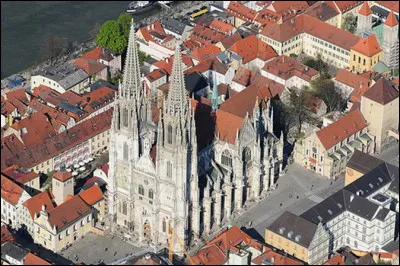 Si vous voulez voir cette cathédrale, où irez-vous ?