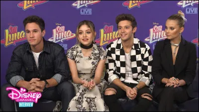 Quel est le lien entre Ambre et Sharon ?