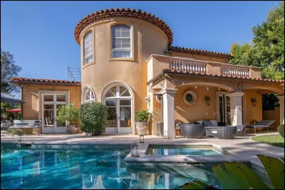 Ta maison est plut&ocirc;t :