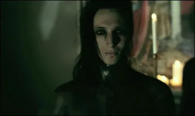 Dans quel clip voit-on Gared Dirge comme ceci ?