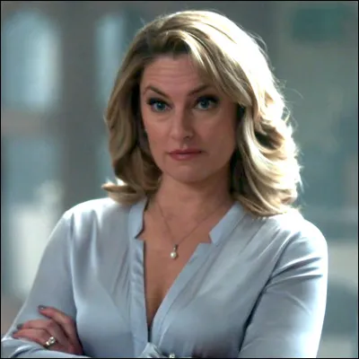 Quelle actrice joue Alice Cooper ?