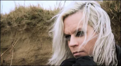 Dans quel clip voit-on Chris Harms comme ceci ?