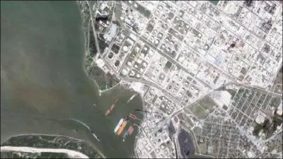 Nous nous trouvons � Singapour : ce littoral est-il un littoral ... ?