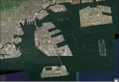 Nous nous trouvons � Osaka au Japon : ces espaces gagn�s sur la mer pour d�velopper les acitivit�s du port sont appel�s ... ?