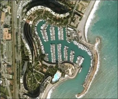 Quel est l'am�nagement humain r�alis� sur cette photographie (cliquez sur la photo) ?