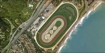 Quel est l'am�nagement humain r�alis� cette photo (cliquez sur la photo) ?