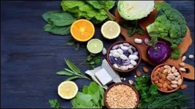 Santé : quelle vitamine du groupe B aussi appelée acide folique est prescrite en cas de grossesse ?