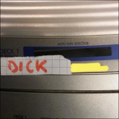 C'est la période des ponts, lui qui savait si bien les chanter...