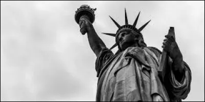 Dans quelle ville se trouve la statue de la Liberté ?