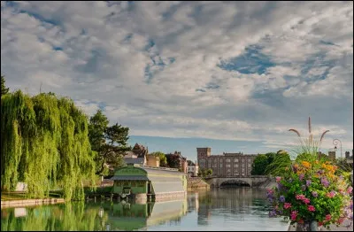 Dans quel département situez-vous la ville de Nogent-sur-Seine ?