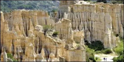 Dans quel département se situent les Orgues d'Ille-sur-Tet ?