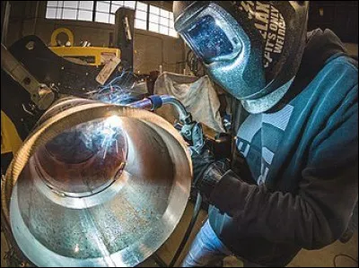 Quel type de soudage effectue ce technicien ?