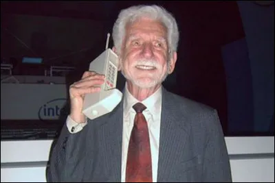 Qui est cet inventeur du téléphone cellulaire (portable) en 1973 ?