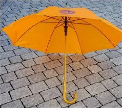 &Agrave; quel chanteur doit-on "Le Parapluie" en 1952 ?