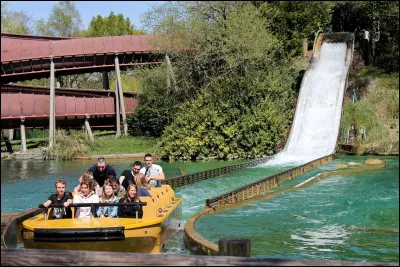 Est-ce au parc d'attractions Europa-Park ou au parc d'attractions Nigloland ?