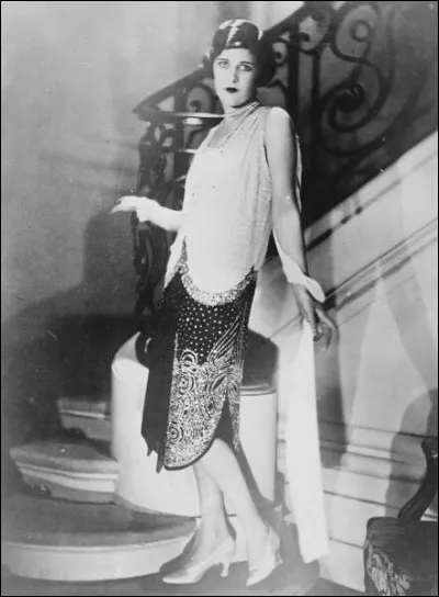 J'attire en exposant la modernité. Peux-tu me choisir ?