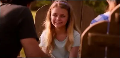 Dans le film "Miracles du ciel", que raconte cette petite fille &agrave; ses parents dans cette sc&egrave;ne ?