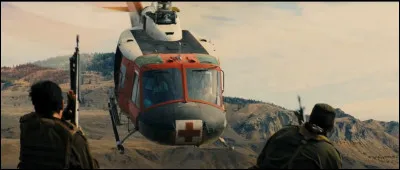 Qui pilote cet h&eacute;licopt&egrave;re dans cette sc&egrave;ne du film "L'Agence tous risques" ?